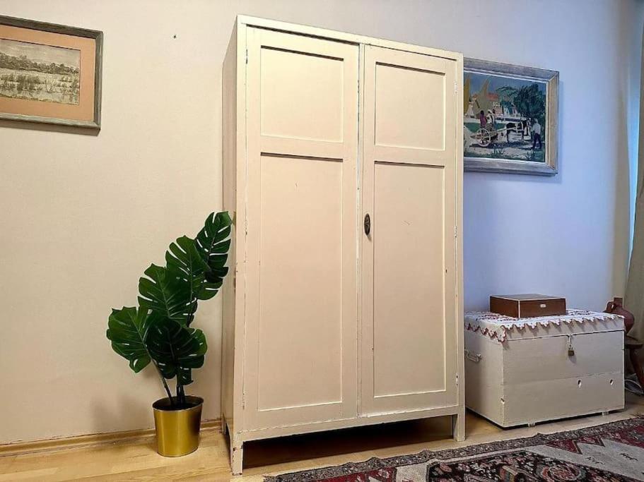 Apartment Next To First District, Traditional